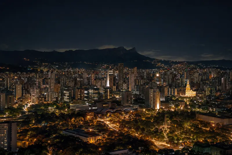 Skyline de Belo Horizonte à noite