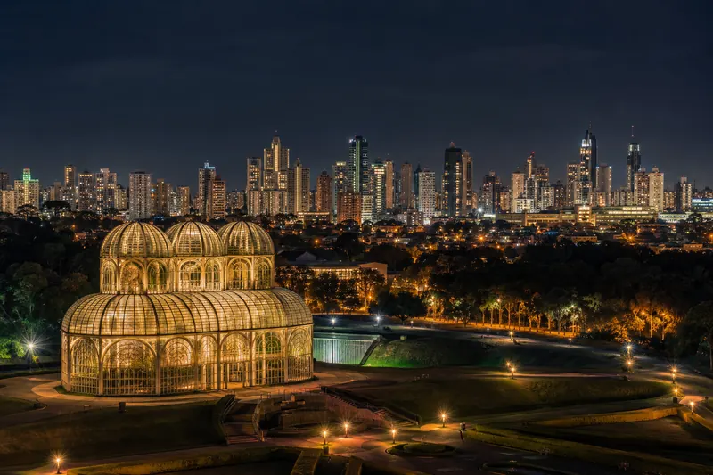Skyline de Curitiba à noite